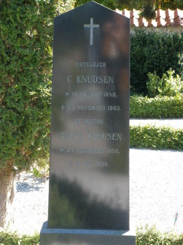 C. Knudsen.JPG